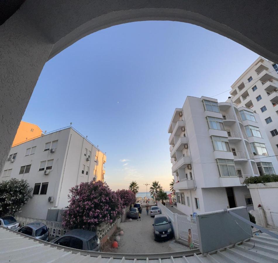 Flors Apartments Durres Bagian luar foto