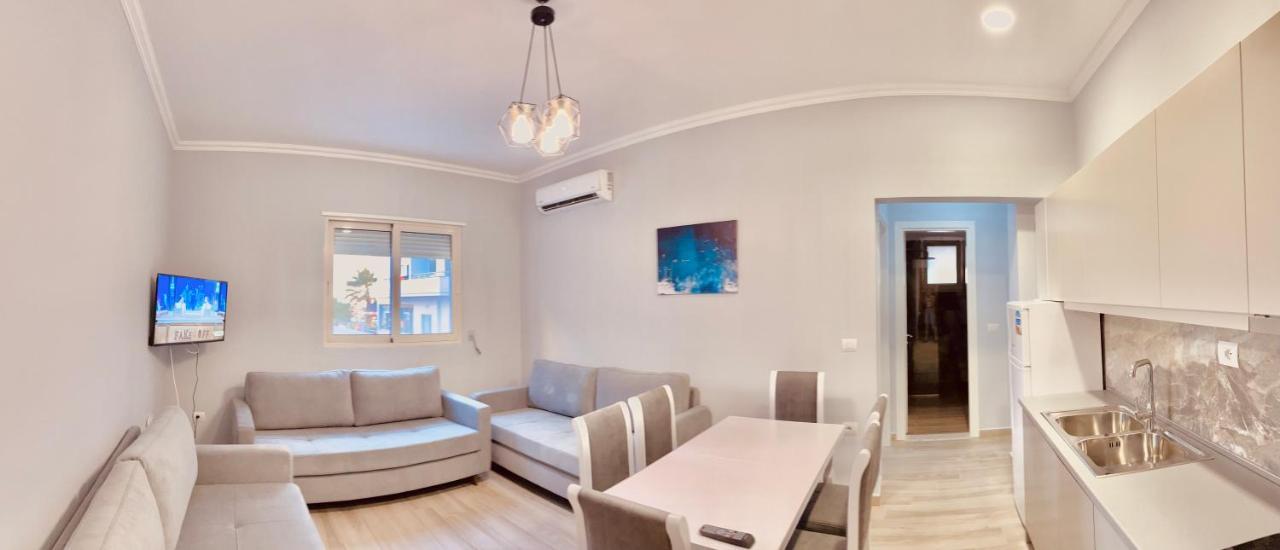 Flors Apartments Durres Bagian luar foto