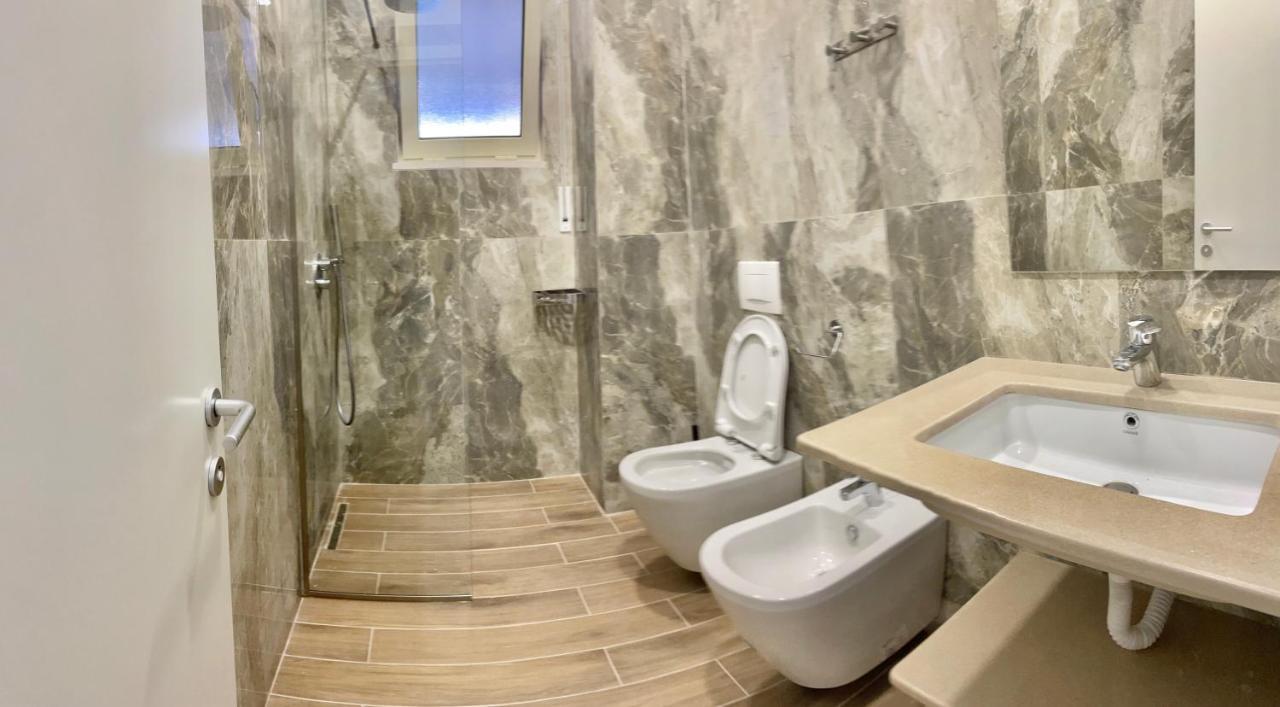 Flors Apartments Durres Bagian luar foto