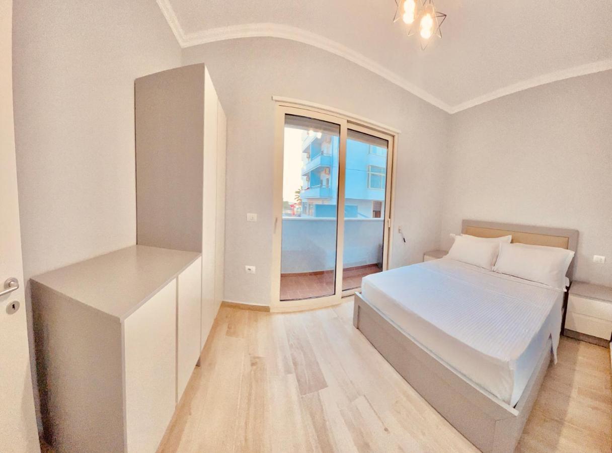 Flors Apartments Durres Bagian luar foto