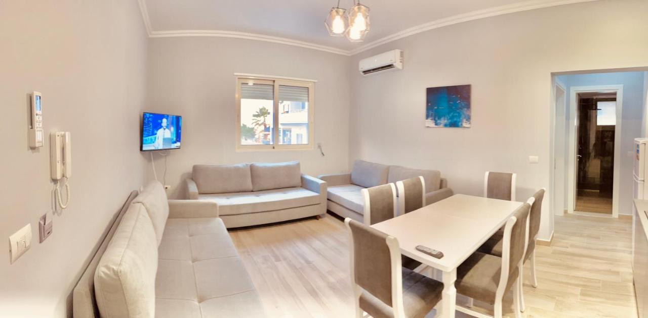 Flors Apartments Durres Bagian luar foto