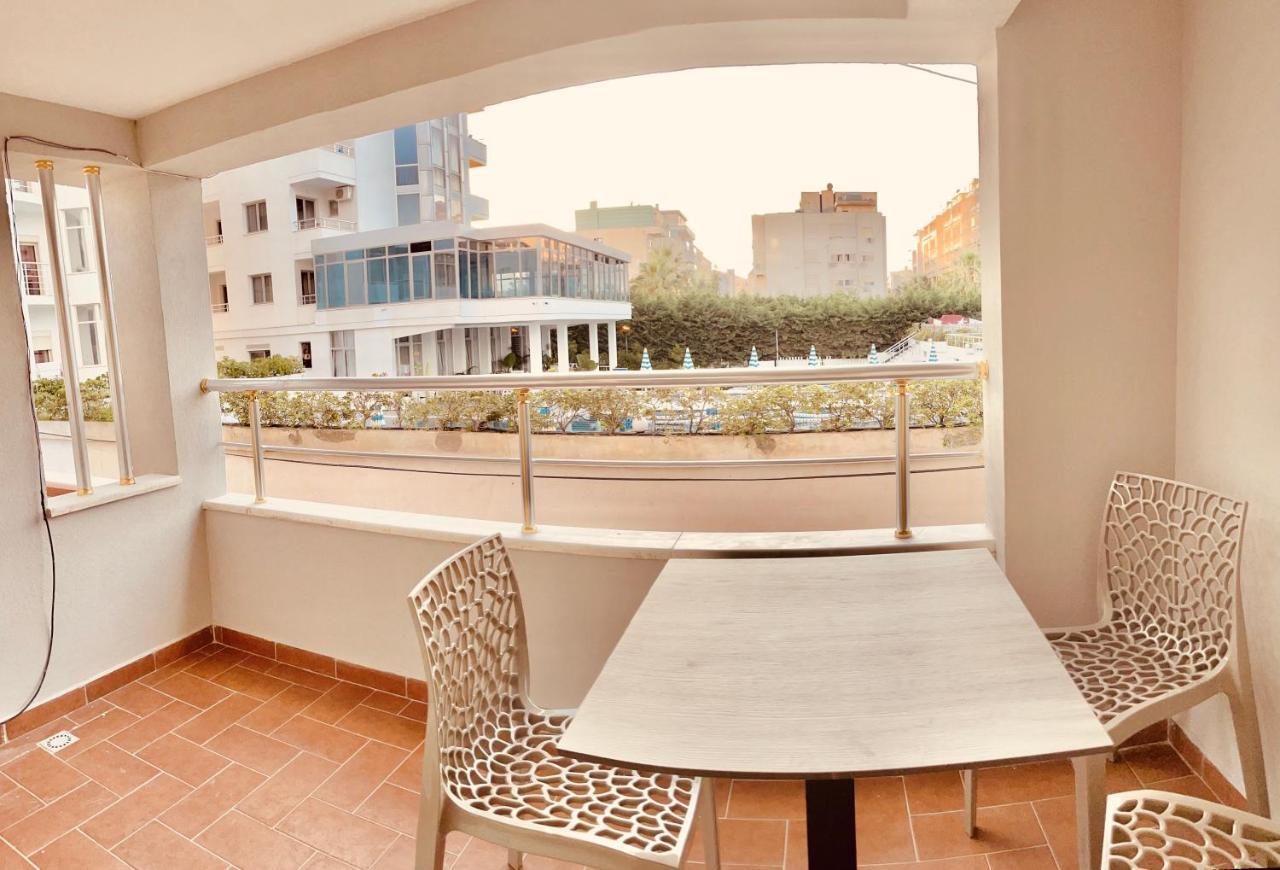 Flors Apartments Durres Bagian luar foto