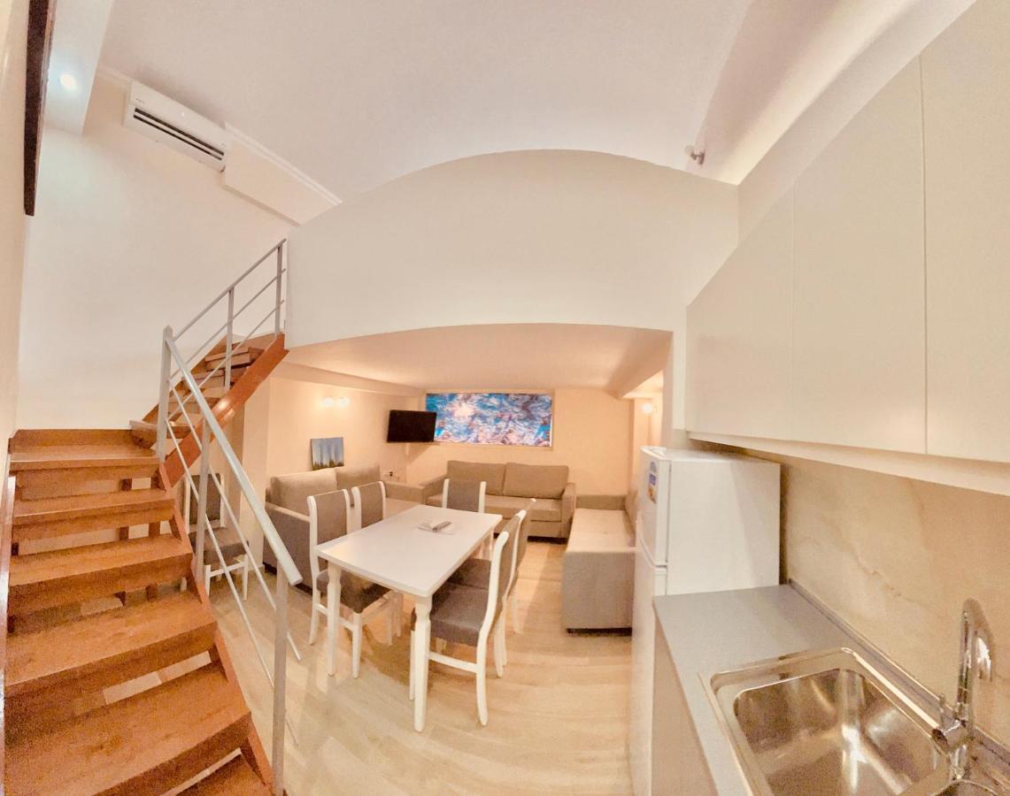 Flors Apartments Durres Bagian luar foto