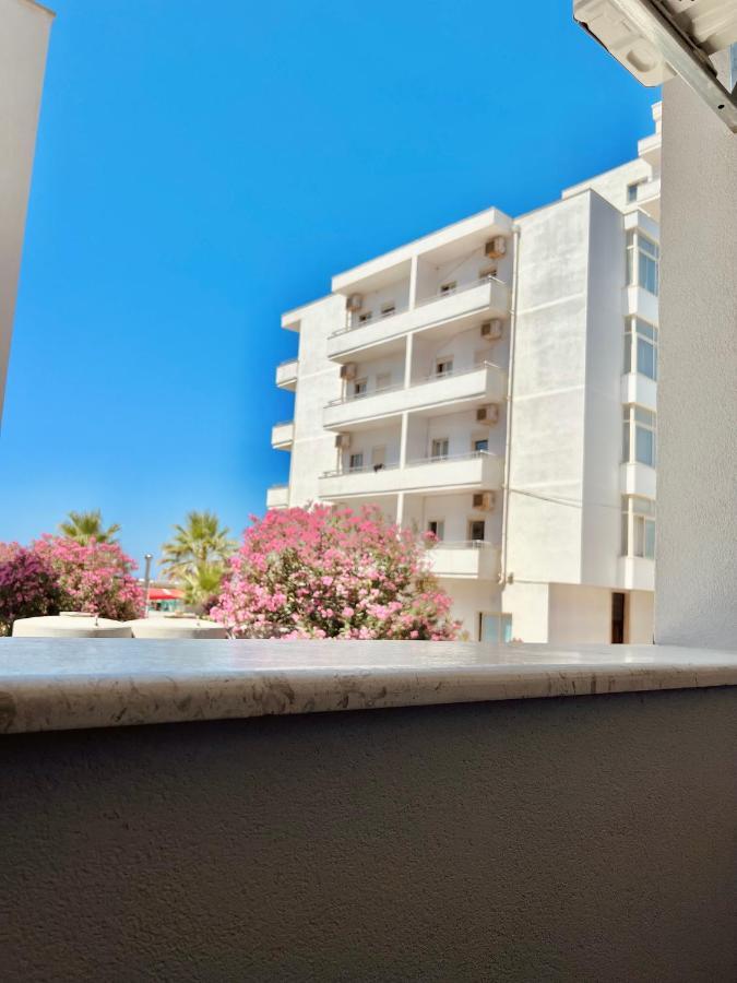 Flors Apartments Durres Bagian luar foto