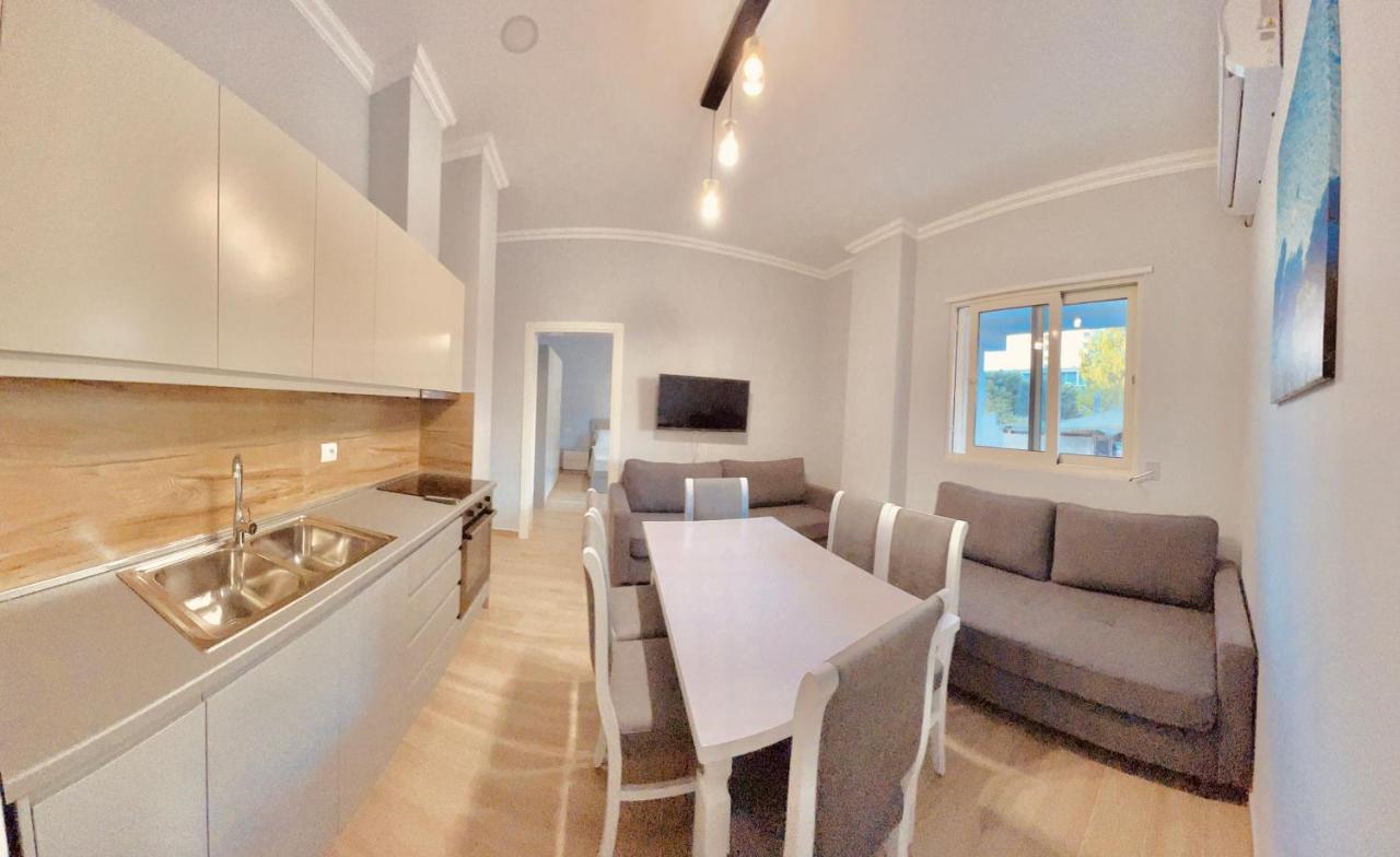Flors Apartments Durres Bagian luar foto