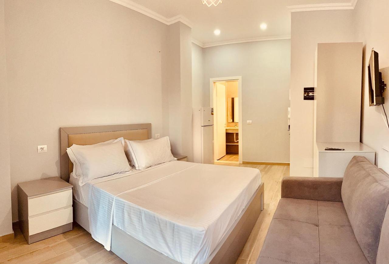Flors Apartments Durres Bagian luar foto