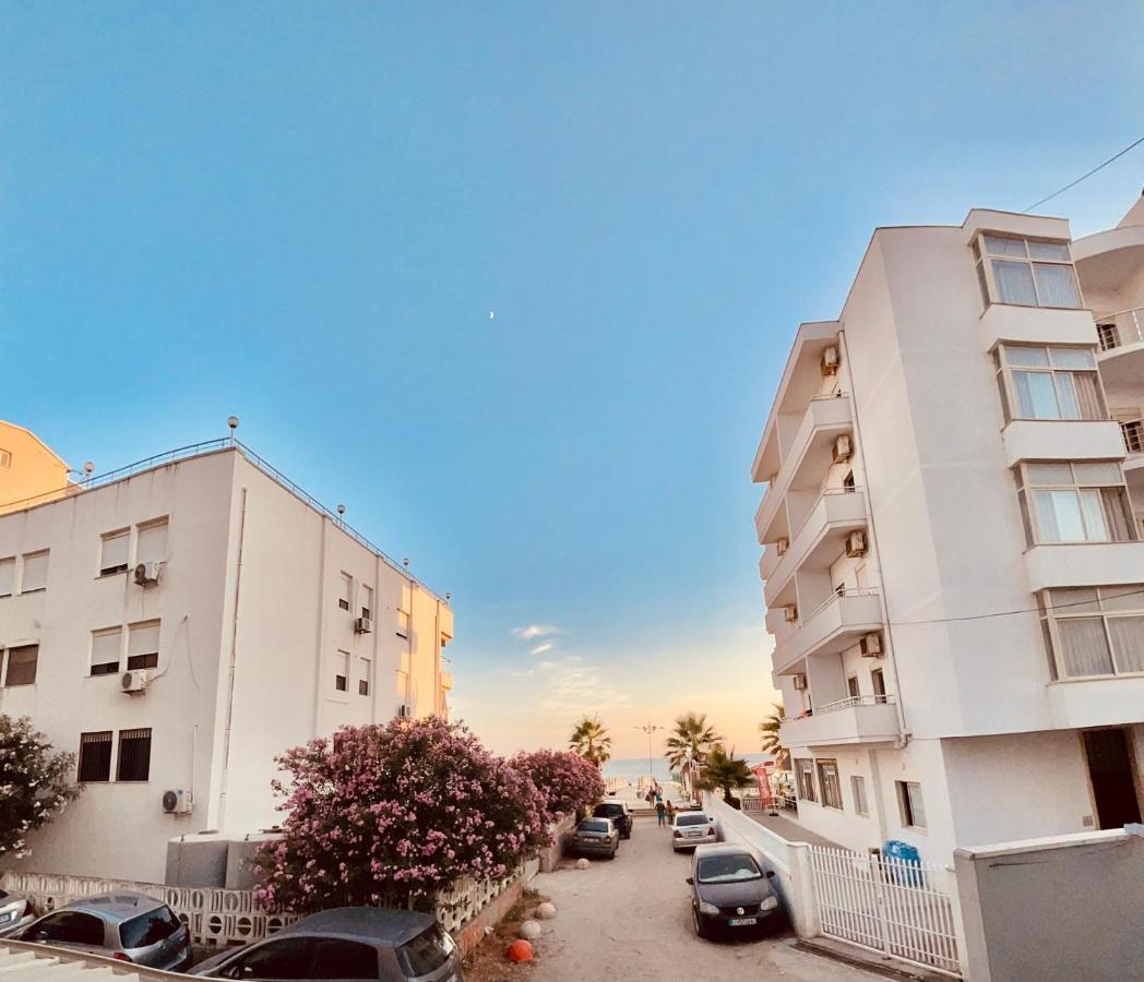 Flors Apartments Durres Bagian luar foto
