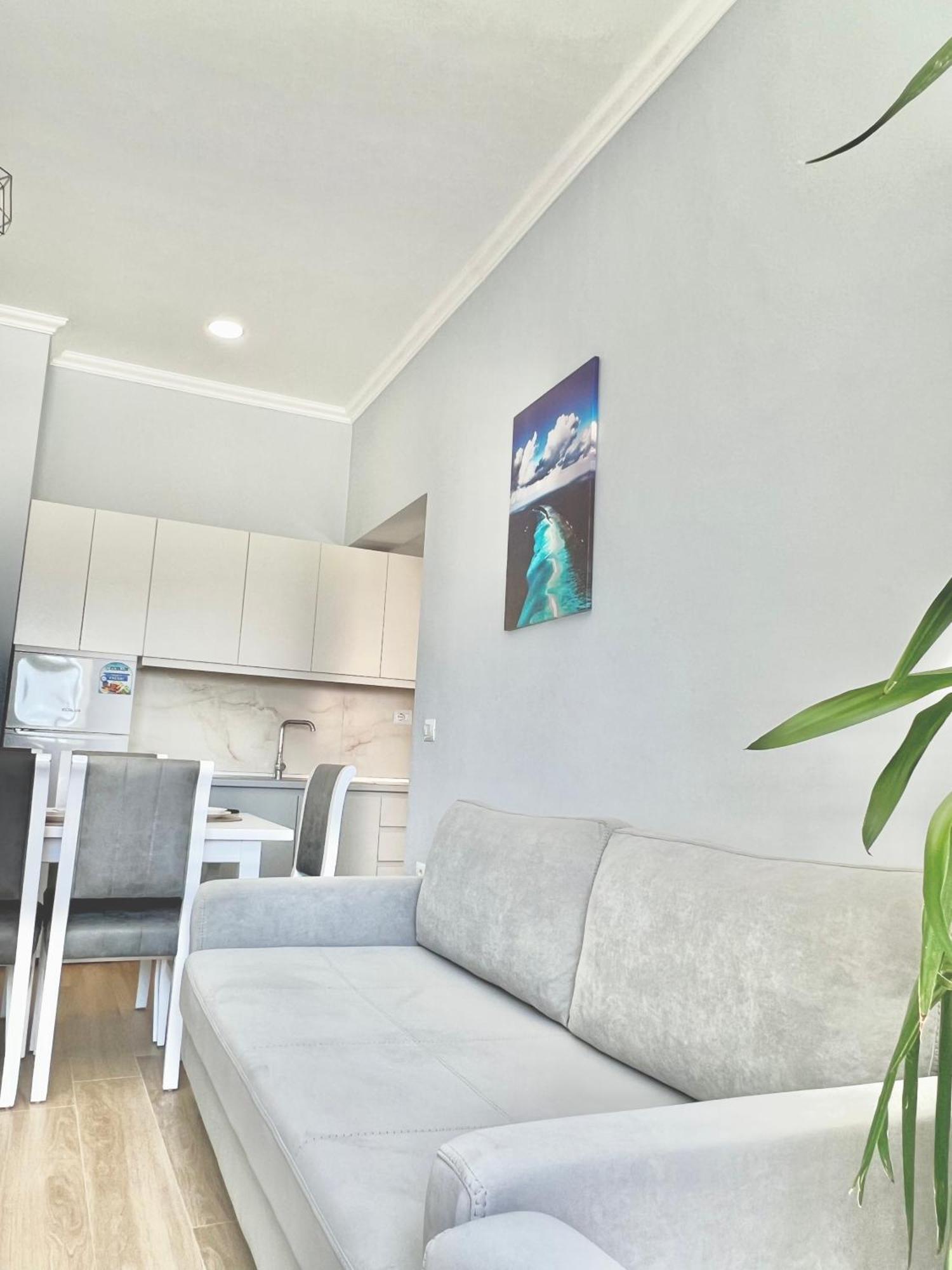 Flors Apartments Durres Bagian luar foto