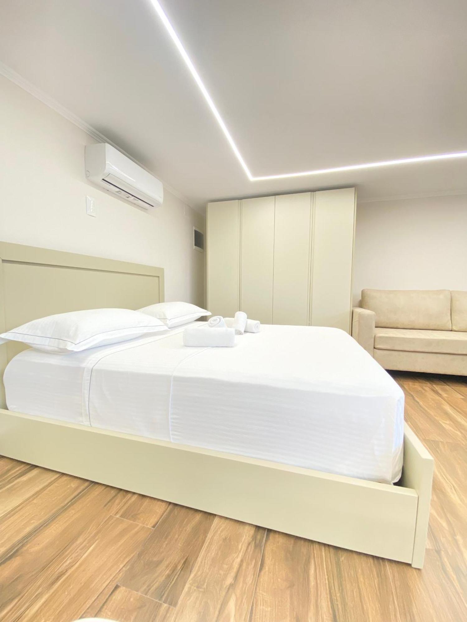 Flors Apartments Durres Bagian luar foto