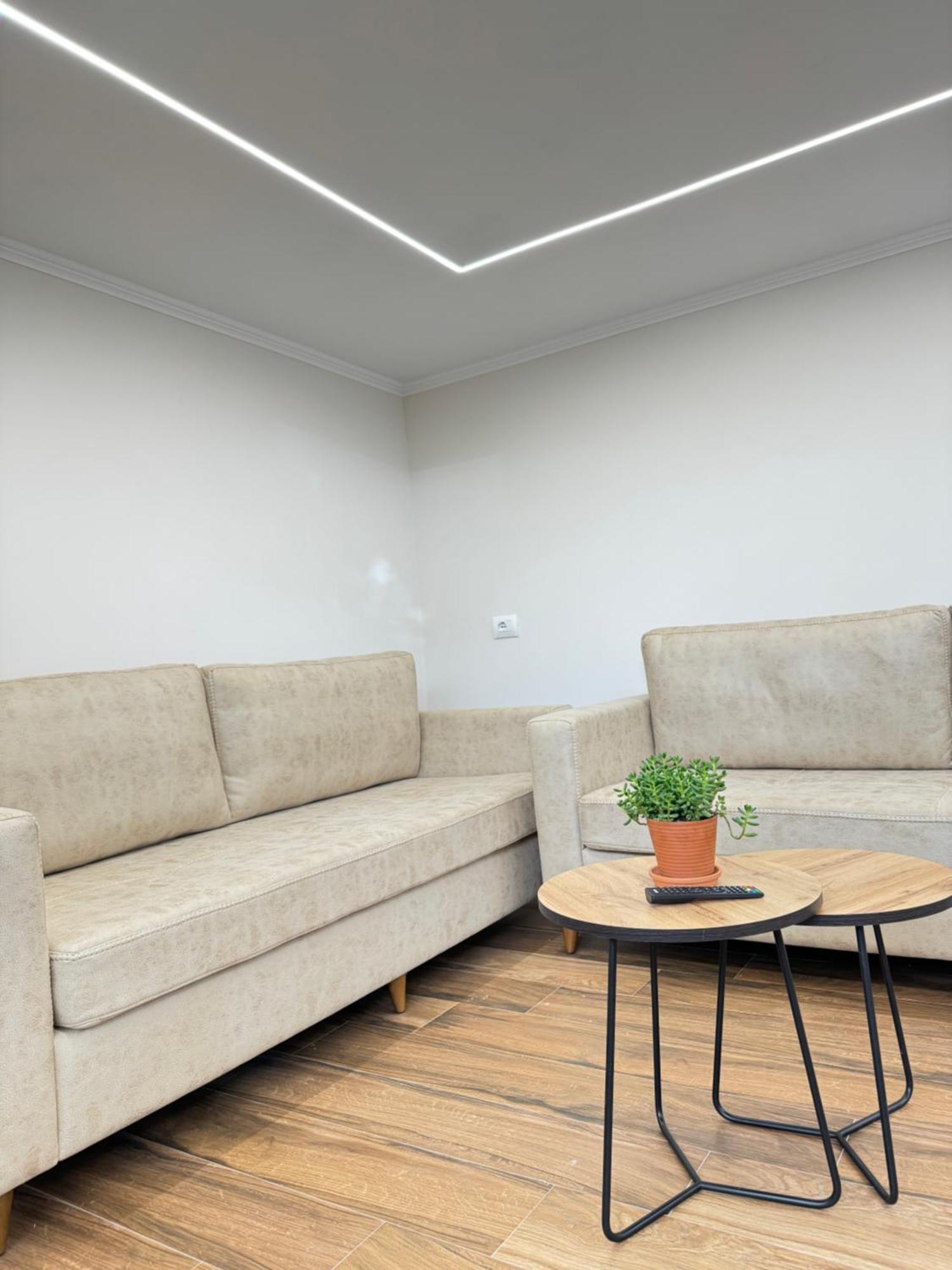 Flors Apartments Durres Bagian luar foto