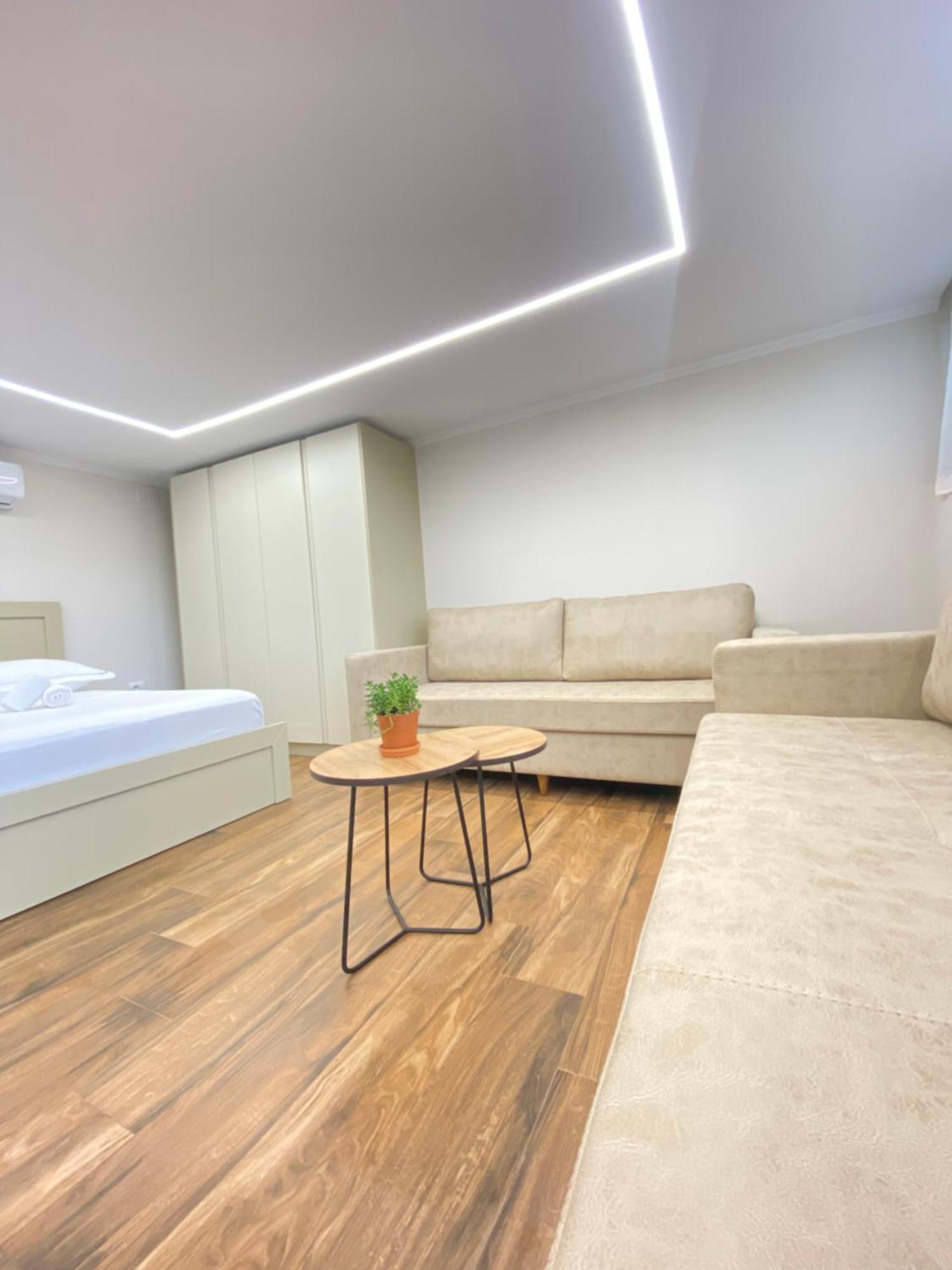 Flors Apartments Durres Bagian luar foto